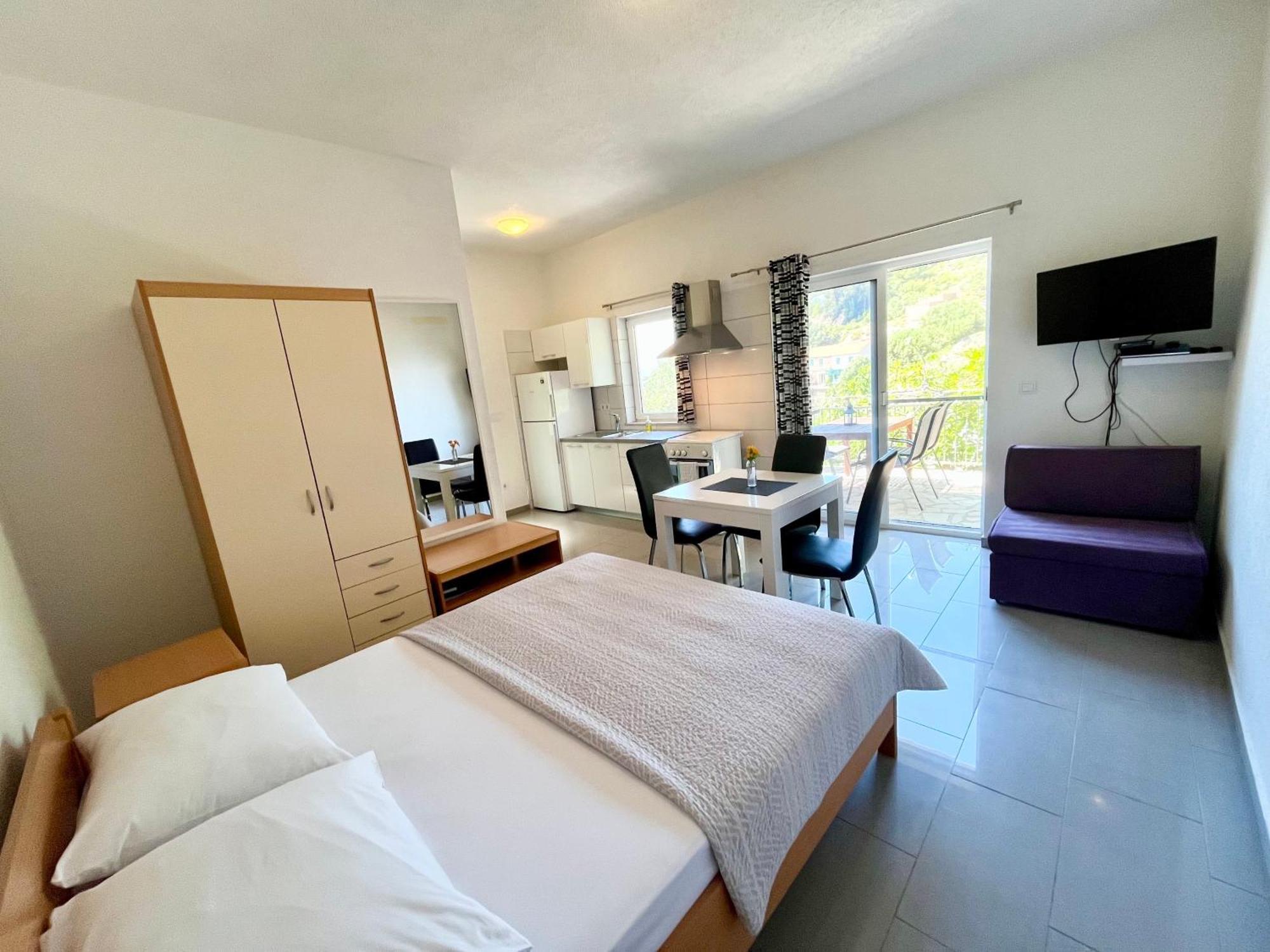 Paradise Apartments - Robinson Getaway Gdinj Eksteriør billede