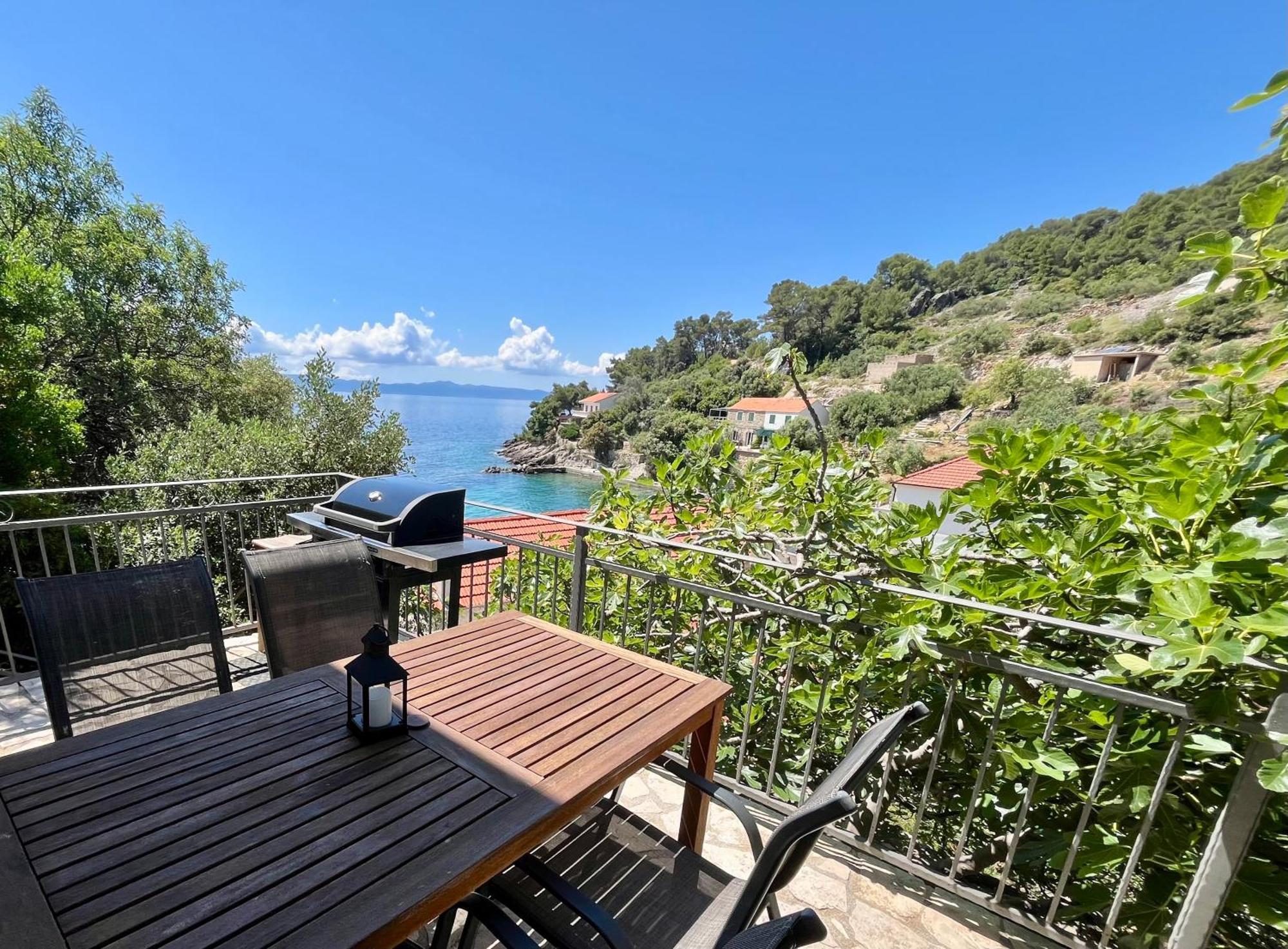 Paradise Apartments - Robinson Getaway Gdinj Eksteriør billede