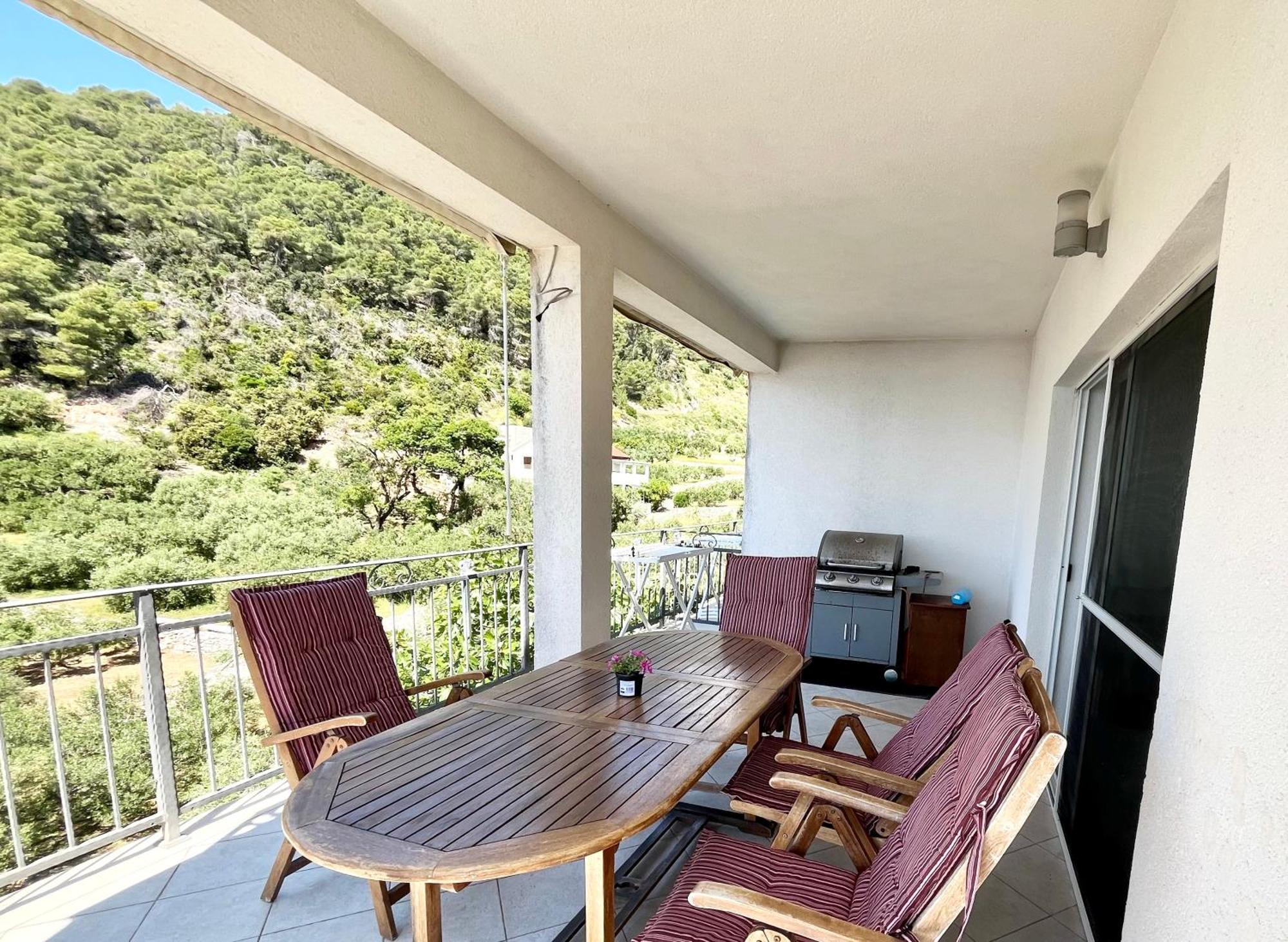 Paradise Apartments - Robinson Getaway Gdinj Eksteriør billede